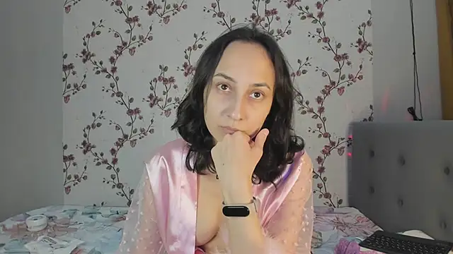 Alisagold90 online show from 6, 2, 2025
