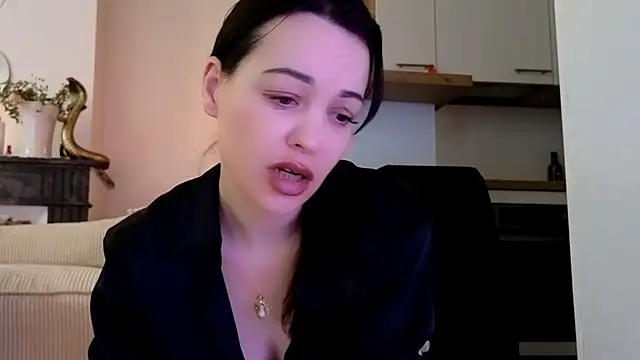 Lilie romeo online show from 22, 2, 2025