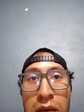 Lunaeyo online show from 2, 3, 2025