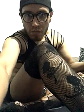 Lunaeyo online show from 8, 1, 2026