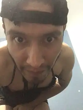 Lunaeyo online show from 7, 2, 2026