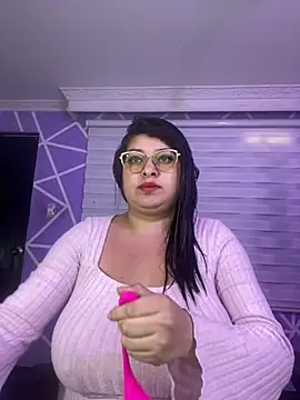 MiiaaJoness online show from 6, 3, 2026