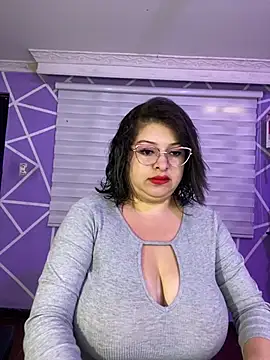 Snapshot of MiiaaJoness chatting on 17, 6, 2026 MiiaaJoness online show from 17, 6, 2026