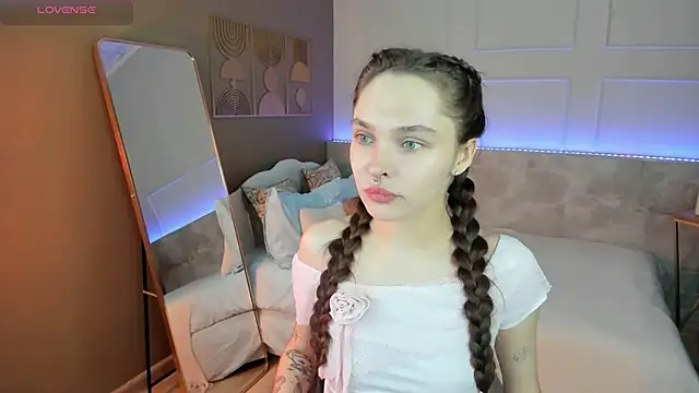 ChloeSunny online show from 16, 5, 2026
