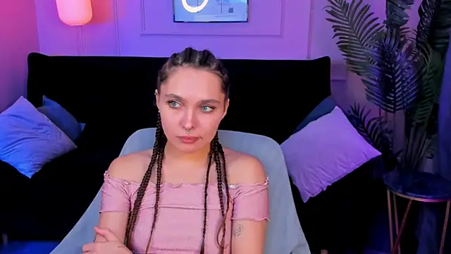 ChloeSunny online show from 28, 6, 2026