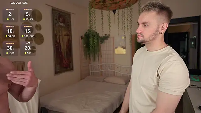 Snapshot of enjoy_me chatting on 25, 9, 2025 enjoy me online show from 25, 9, 2025