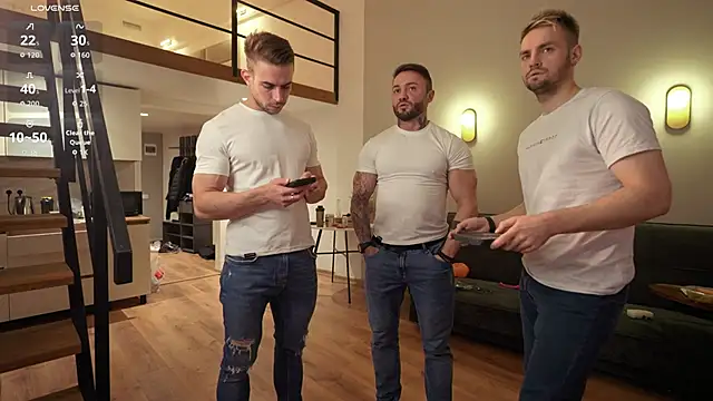 Snapshot of enjoy_me chatting on 4, 10, 2025 enjoy me online show from 4, 10, 2025