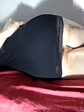 Snapshot of MiroKari2 chatting on 6, 1, 2026 MiroKari2 online show from 6, 1, 2026