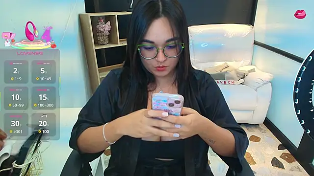 Snapshot of CelesteBrucee chatting on 13, 2, 2025 CelesteBrucee online show from 13, 2, 2025