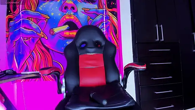 kendall submissive online show from 5, 5, 2026