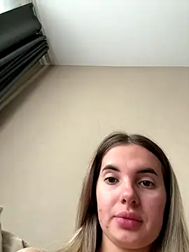 Donna Evans online show from 4, 10, 2025