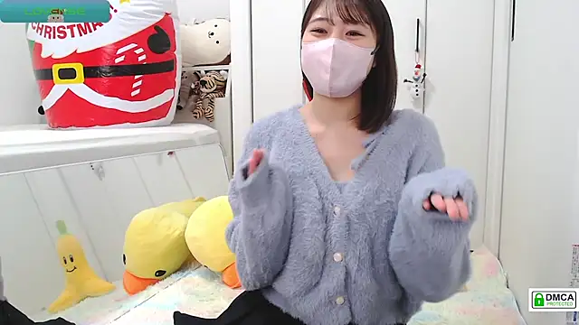 Snapshot of SUZU_ chatting on 14, 12, 2024 SUZU  online show from 14, 12, 2024