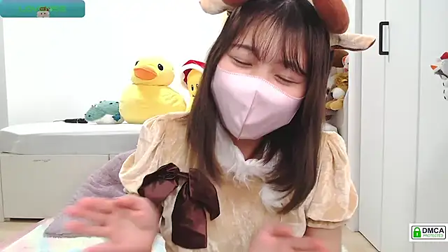 Snapshot of SUZU_ chatting on 25, 12, 2024 SUZU  online show from 25, 12, 2024