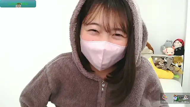 Snapshot of SUZU_ chatting on 27, 12, 2024 SUZU  online show from 27, 12, 2024