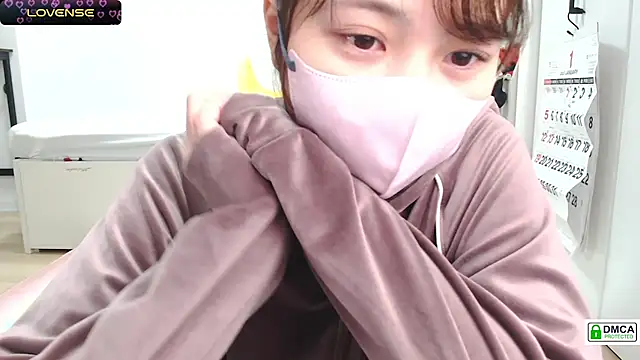 Snapshot of SUZU_ chatting on 3, 2, 2025 SUZU  online show from 3, 2, 2025