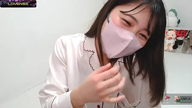 Snapshot of SUZU_ chatting on 12, 2, 2025 SUZU  online show from 12, 2, 2025