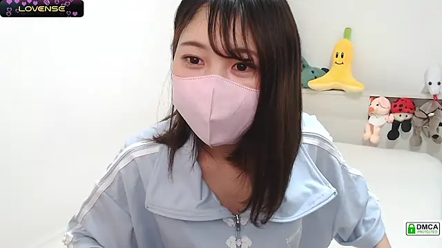 Snapshot of SUZU_ chatting on 16, 2, 2025 SUZU  online show from 16, 2, 2025