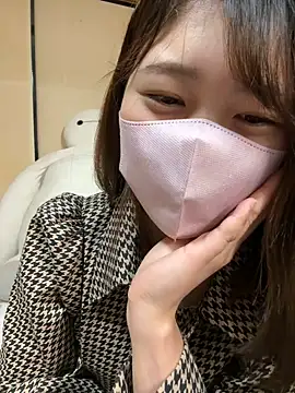 Snapshot of SUZU_ chatting on 17, 2, 2025 SUZU  online show from 17, 2, 2025