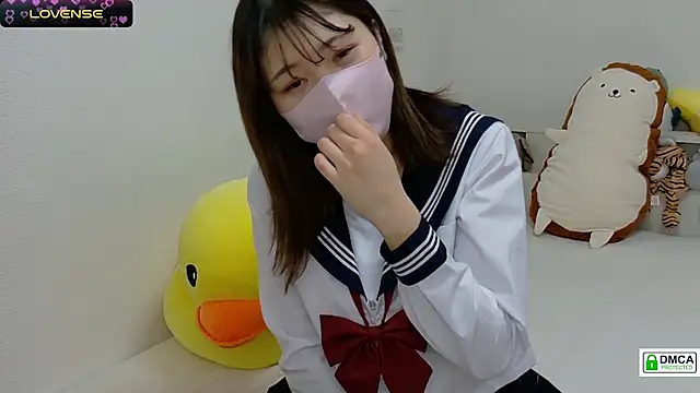 Snapshot of SUZU_ chatting on 4, 3, 2025 SUZU  online show from 4, 3, 2025