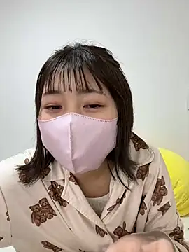Snapshot of SUZU_ chatting on 9, 3, 2025 SUZU  online show from 9, 3, 2025