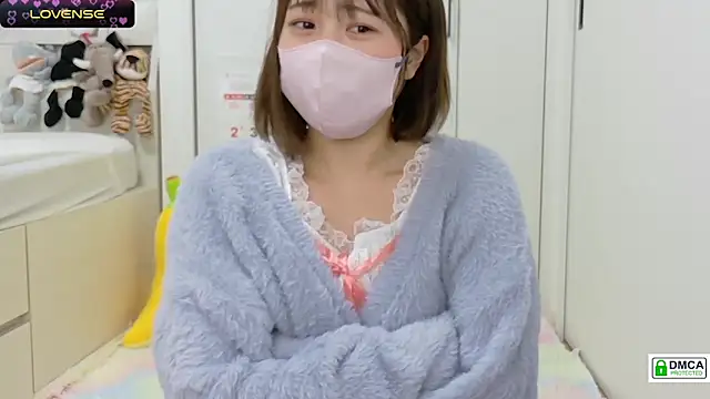 Snapshot of SUZU_ chatting on 19, 3, 2025 SUZU  online show from 19, 3, 2025