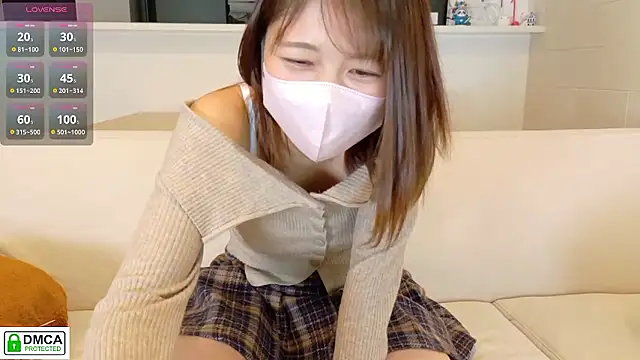 Snapshot of SUZU_ chatting on 16, 9, 2025 SUZU  online show from 16, 9, 2025