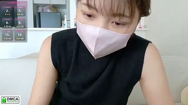 Snapshot of SUZU_ chatting on 26, 9, 2025 SUZU  online show from 26, 9, 2025