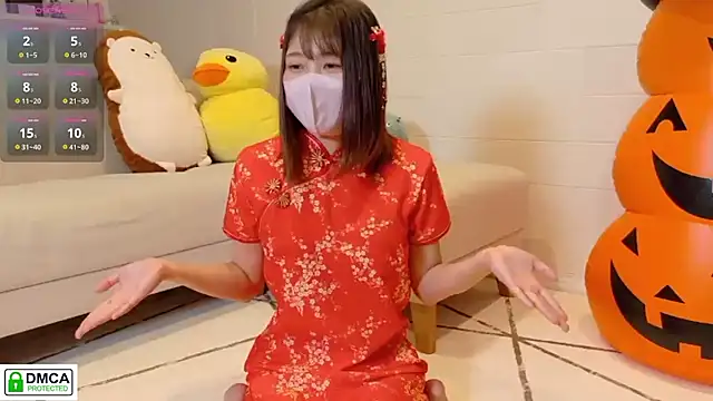 Snapshot of SUZU_ chatting on 3, 10, 2025 SUZU  online show from 3, 10, 2025