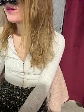 Snapshot of SecretAnni chatting on 7, 10, 2025 SecretAnni online show from 7, 10, 2025