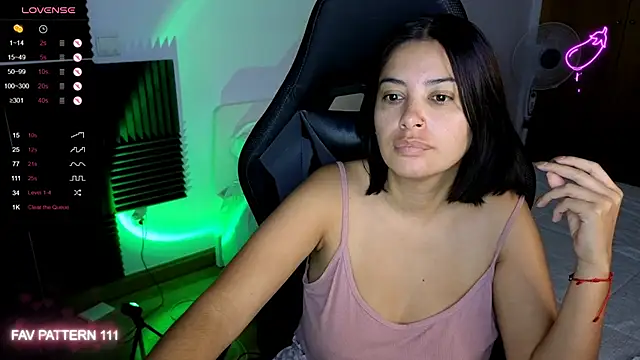 Snapshot of AnnaQueen chatting on 18, 10, 2025 AnnaQueen online show from 18, 10, 2025