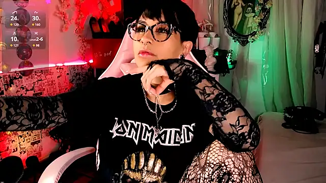 Snapshot of kitty_roxy chatting on 2, 10, 2025 kitty roxy online show from 2, 10, 2025