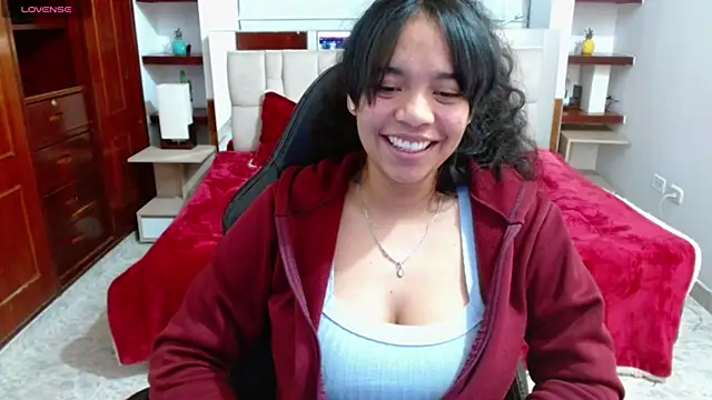 laureentt  online show from 3, 2, 2025