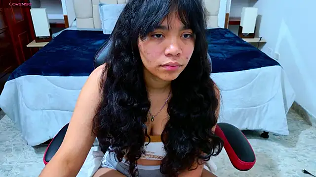 laureentt  online show from 18, 10, 2025