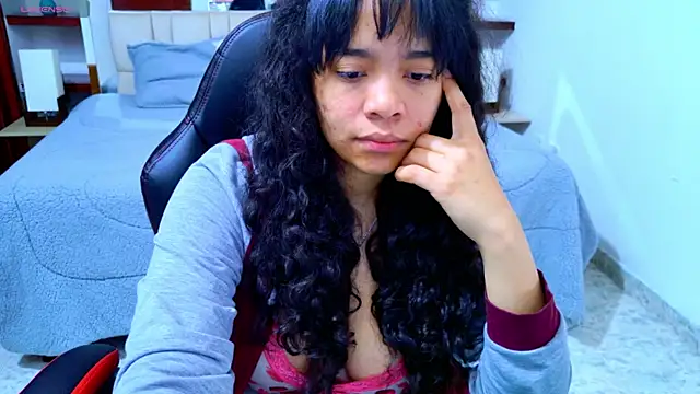 laureentt  online show from 13, 11, 2025