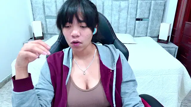 laureentt  online show from 9, 3, 2026