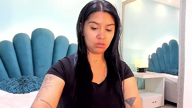 sharlott18 online show from 6, 11, 2025