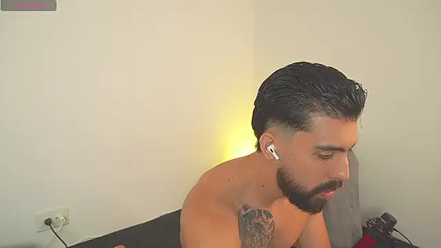 Snapshot of Markbrown chatting on 2, 4, 2026 Markbrown online show from 2, 4, 2026