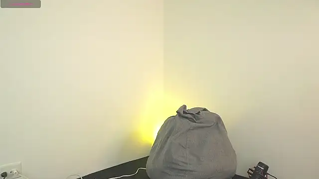 Snapshot of Markbrown chatting on 8, 4, 2026 Markbrown online show from 8, 4, 2026