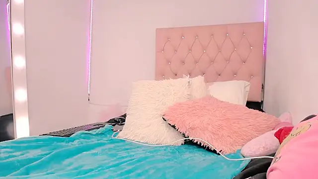 Celeste  sweetx online show from 28, 2, 2025