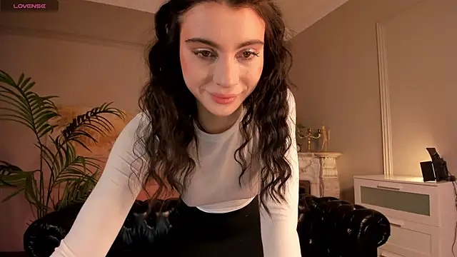 Snapshot of Ashley-Urban chatting on 28, 2, 2025 Ashley-Urban online show from 28, 2, 2025