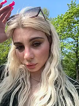Ashley-Urban online show from 18, 5, 2026
