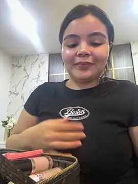 Snapshot of IsabellaAllen chatting on 5, 10, 2025 IsabellaAllen online show from 5, 10, 2025