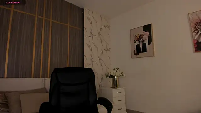 Snapshot of IsabellaAllen chatting on 21, 10, 2025 IsabellaAllen online show from 21, 10, 2025