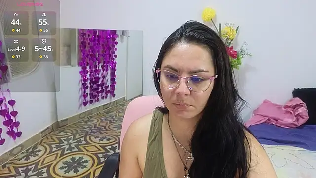 lovely trix online show from 16, 9, 2025