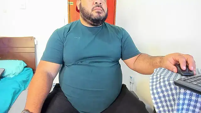 Latino bigcock online show from 18, 1, 2026