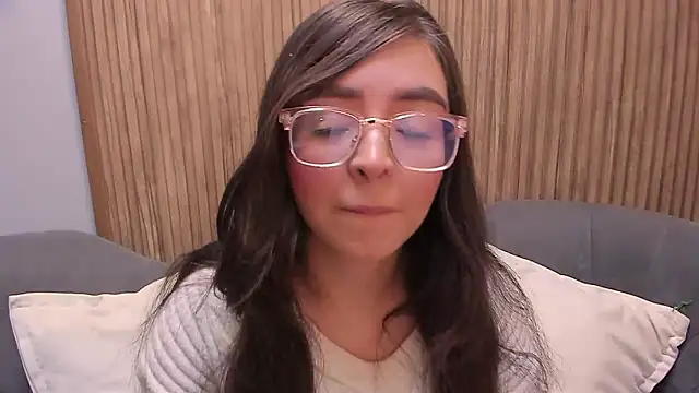 Eva Macalliter online show from 7, 12, 2024