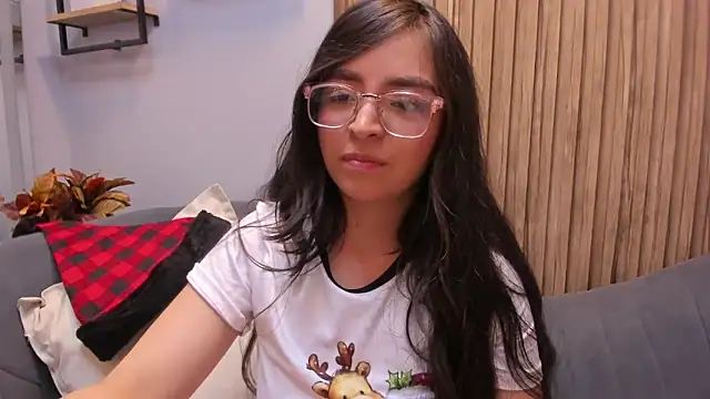 Eva Macalliter online show from 24, 12, 2024