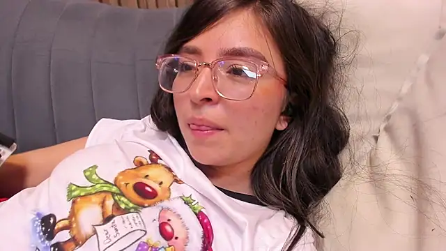 Eva Macalliter online show from 24, 12, 2024