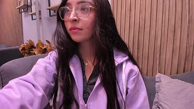 Eva Macalliter online show from 13, 9, 2025