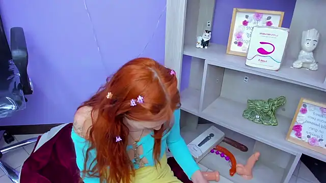 HornySlut69  online show from 28, 12, 2024